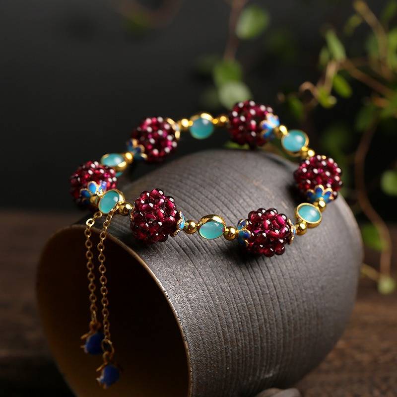 BRACELET BAIES GEMMES ÉLÉGANTES