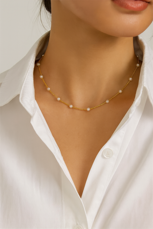 CHOKER CHAÎNE ORNÉ DE PERLES DORÉES