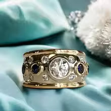 BAGUE RÉTRO OR INCRUSTÉE DE GEMME