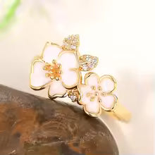 PETAL WHISPER RING