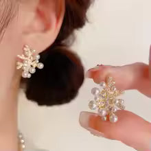 CELESTIAL BLOOM PEARL EARRINGS