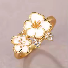 PETAL WHISPER RING