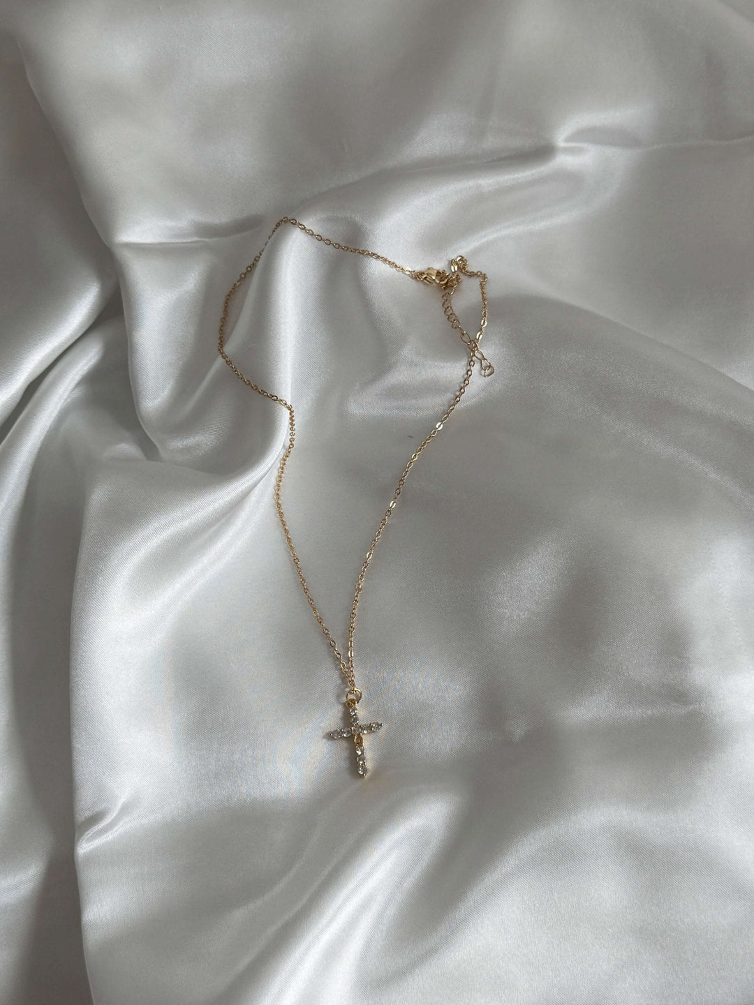 HEAVENLY LIGHT CROSS PENDANT